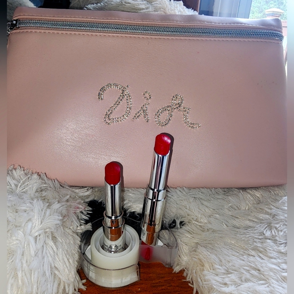DIOR Pouch bag with 2 Dior lippies💋